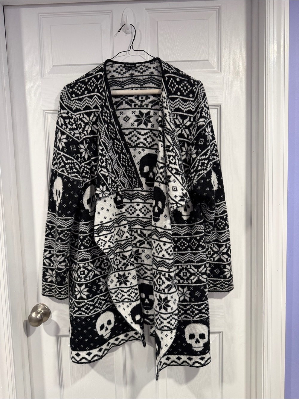 Torrid Black & White Skull Pattern Open Cardigan Sweater